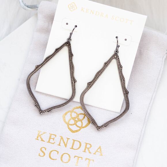 Kendra Scott Sophee Drop Earrings Gunmetal Metal - Picture 1 of 3